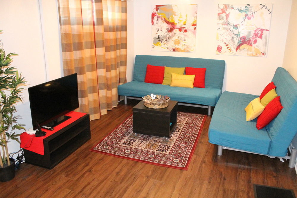 Adib Apartments 844 Woodroffe Ave *
